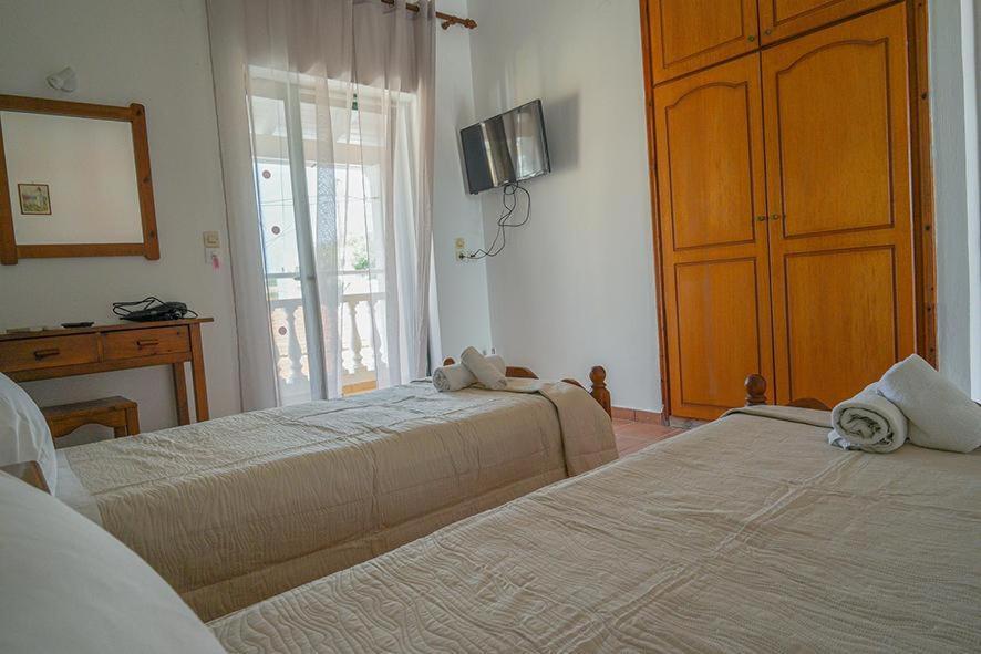 Aris Seaside Issos Beach Agios Georgios  Exterior photo